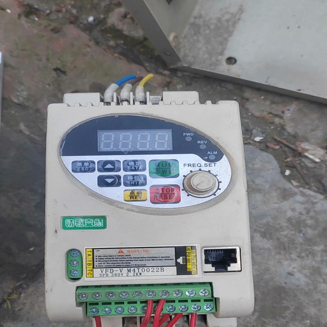 精驱变频器VFD-V M4T0022B，2.2kw功能