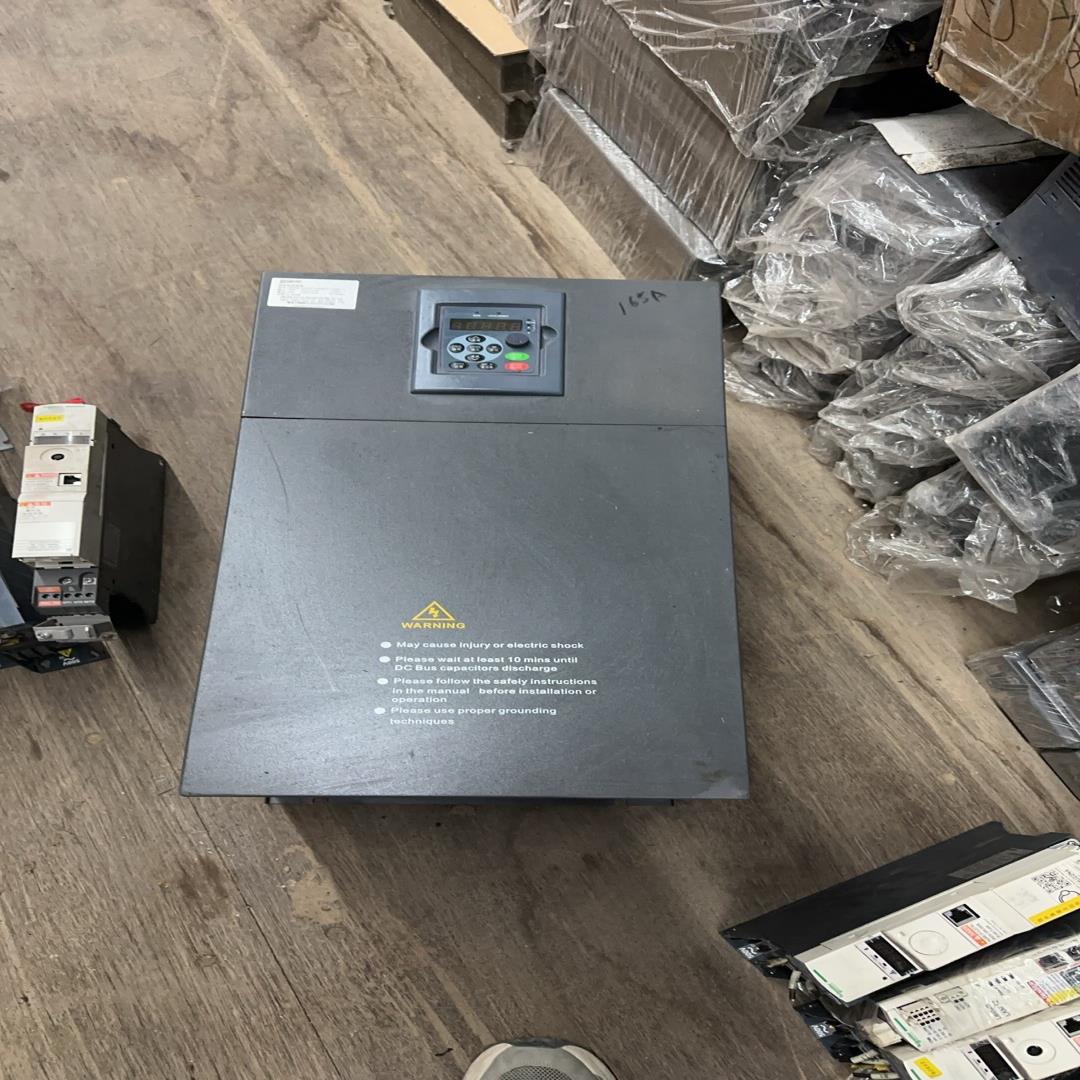 （设备配件）瑞驰变频器：RC-10-T132G132KW