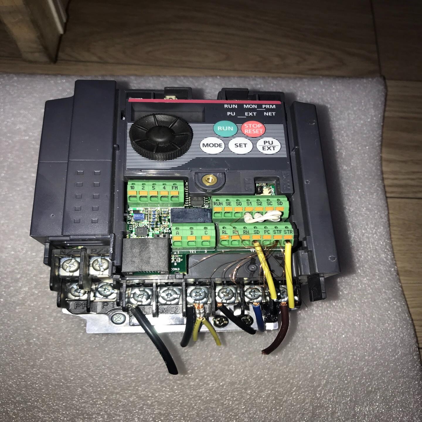 三菱变频器，三菱变频器，FR-D720-1.5K，实物拍