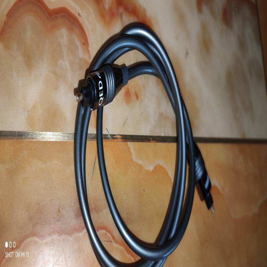 英国QED音响光纤信号线一条，货场来源，仓库旧货，成色靓，透