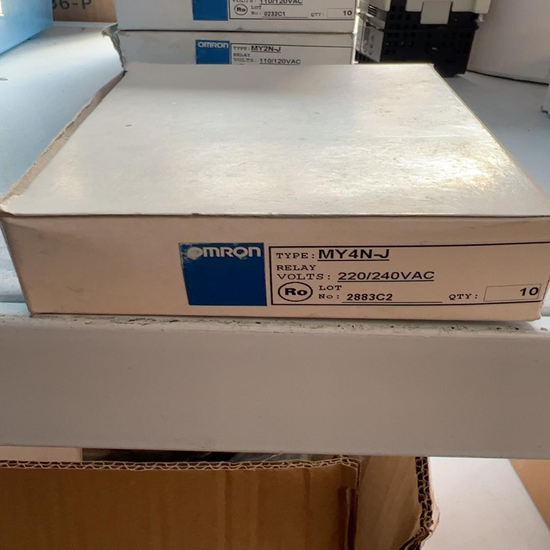 现货继电器MY4N-J带灯，