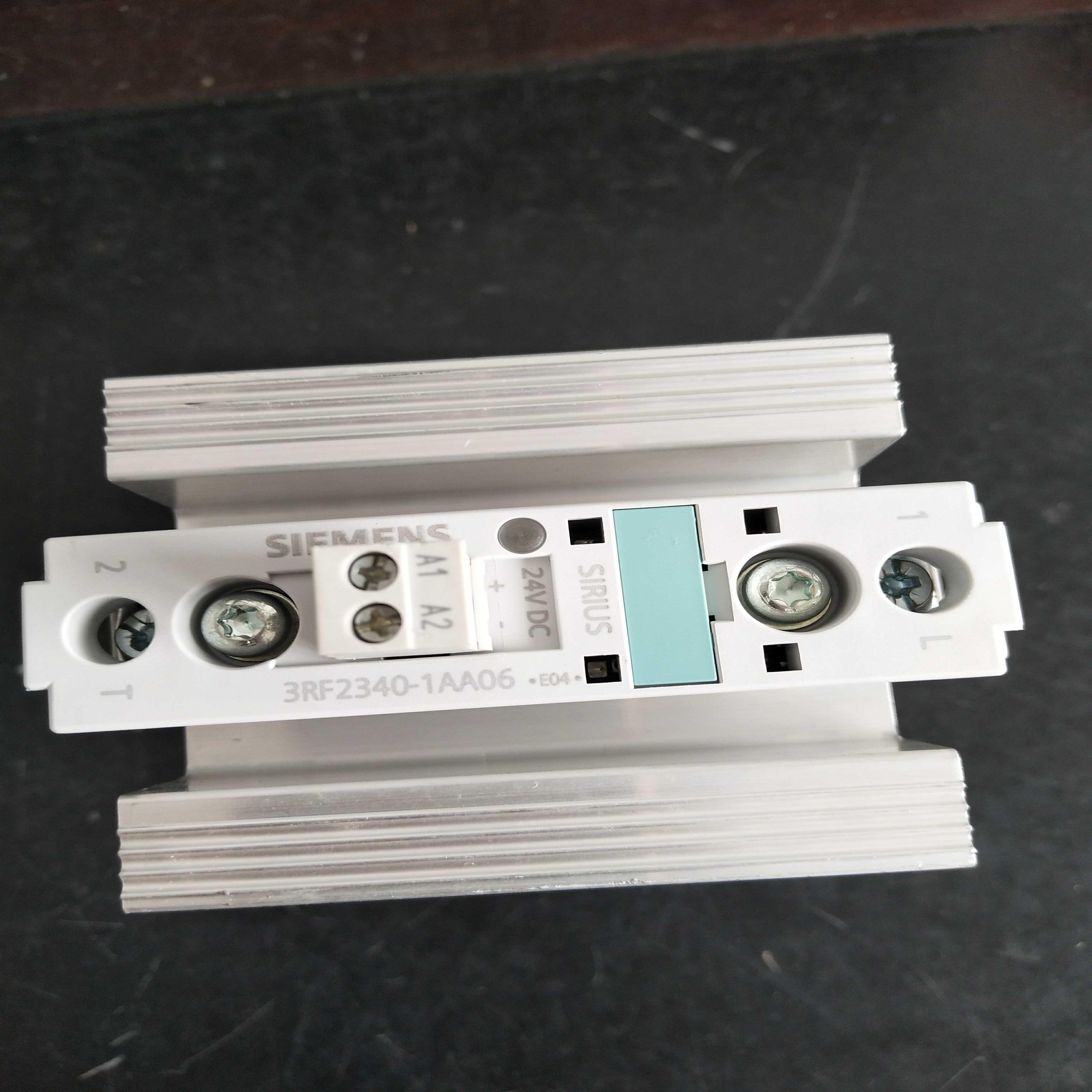 3RF2340-1AA06 固态继电器模块议价