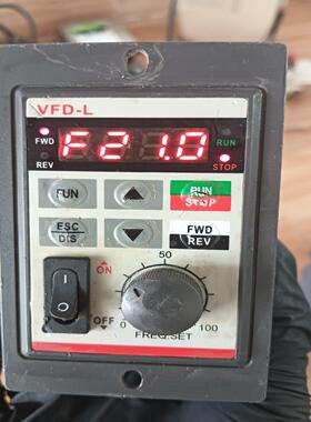 面板VFD-L变频器0LS0002L2IG  0.2KW 变