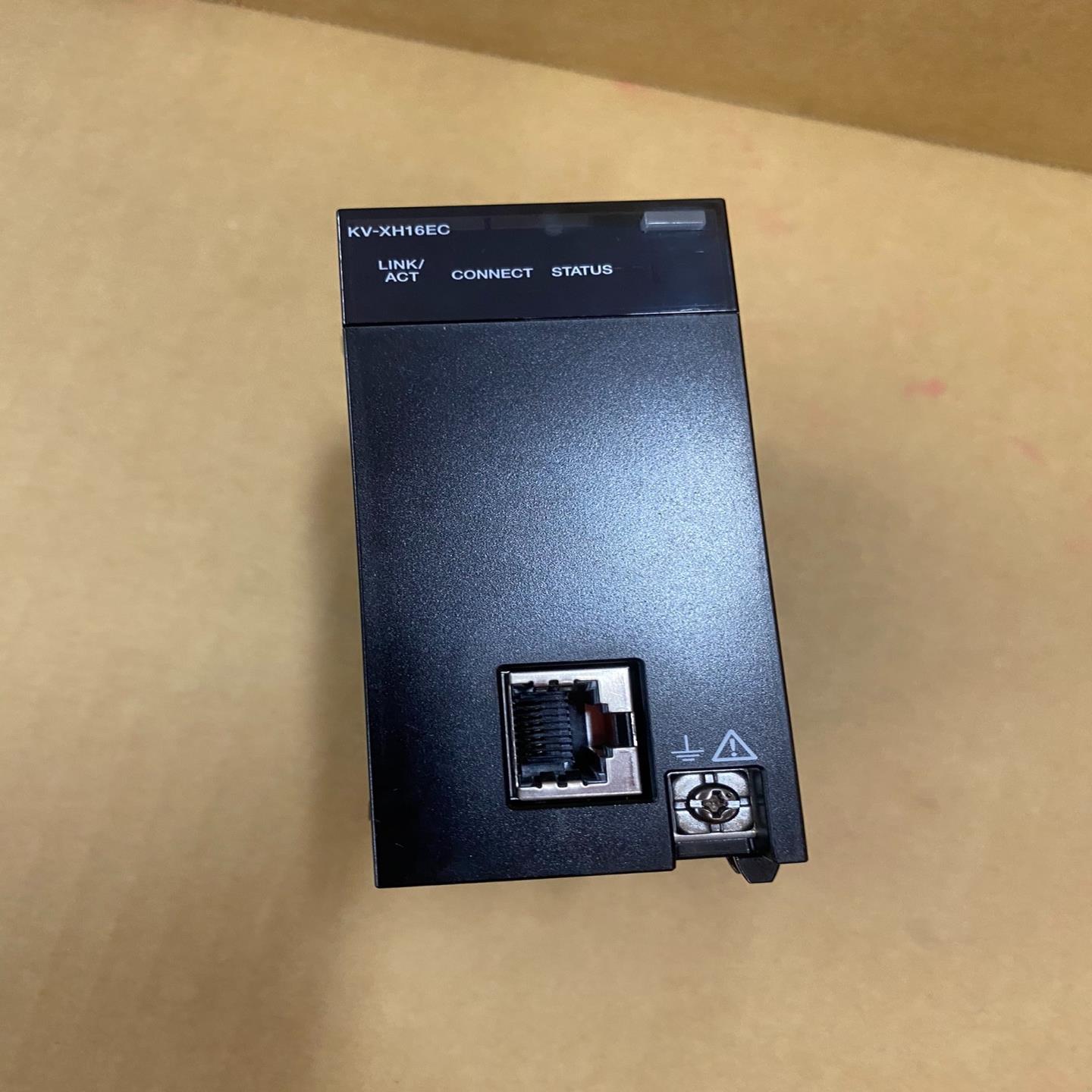 KV-XH16EC基恩士模块95新原装正品，功能正常，年份新