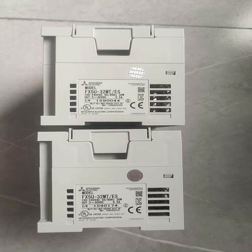 FX5U-32MT/ES，盖板齐全，功能包好，包邮