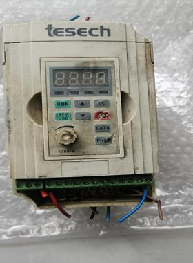 台创tesech变频器0.4KW 220V 成色如图
