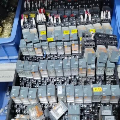（请询价）继电器，型号RXM2LB2BD，底座RXZE1M2议价