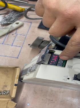 YASKAWA/安川安川SGD7S-7R6A00A202