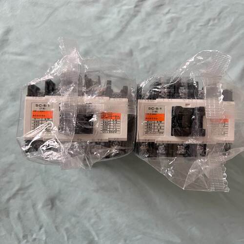 富士接触器SC-5-1，线圈电压220，全新，实物请见