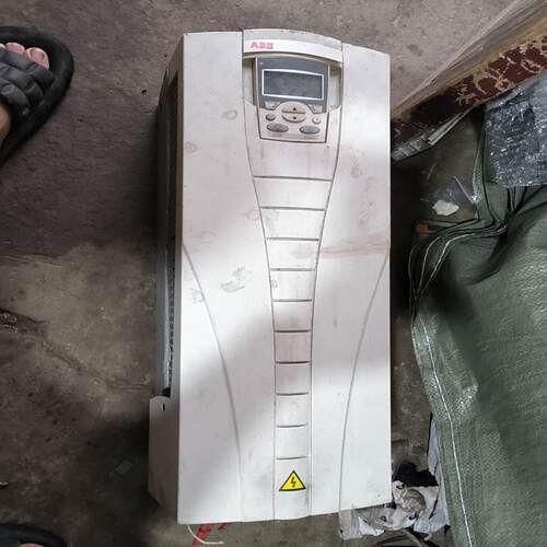 [德峰]acs550-01-059a-4左下角有点损伤但功能正常