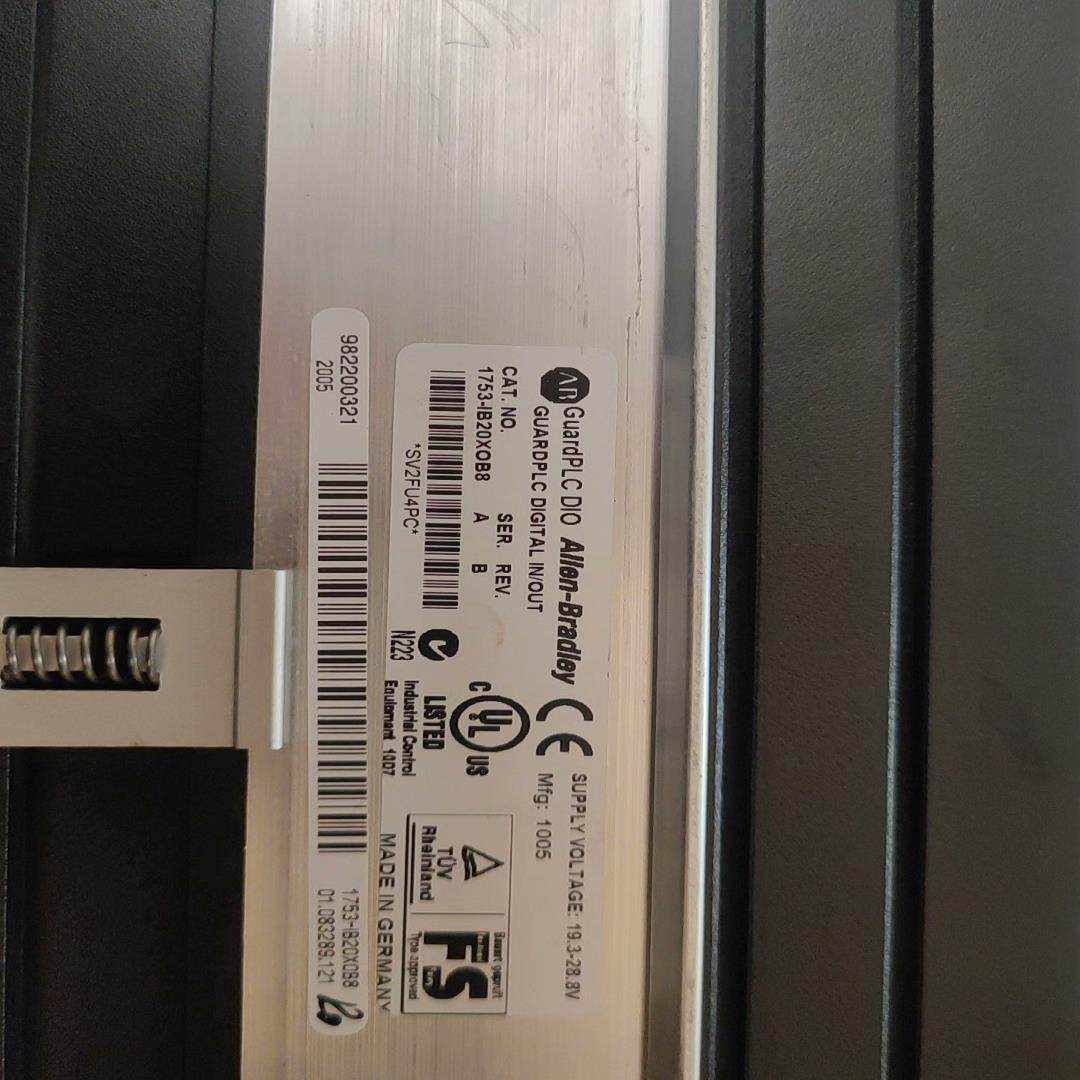 1753-IB20XOB8  ，功能正常，橙色美丽议价