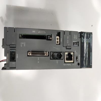 运动控制器Q170MCPU，原装功能正常，成色见图。