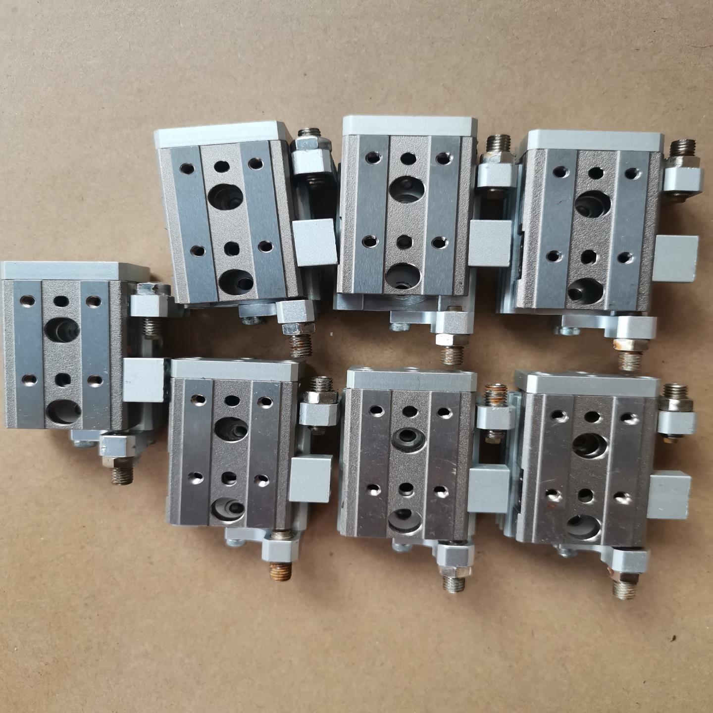 SMC滑台气缸MXQ6-10A,成色如图,130