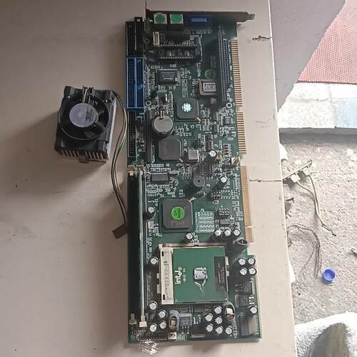 {莱茵电子商行}研祥工控主板IPC-68II VDFB 12B