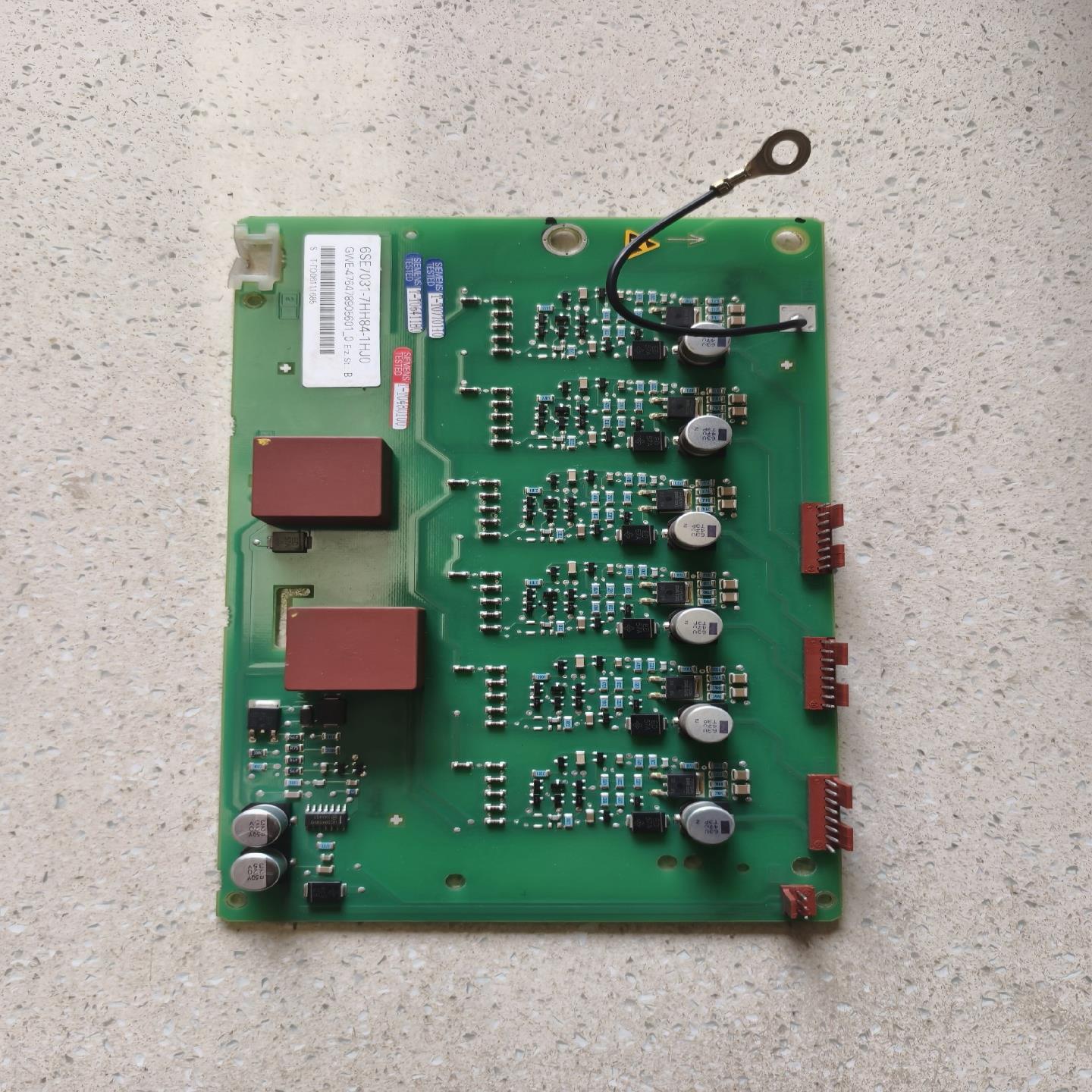 (设备配件)西门子变频器驱动板 6SE7031-7HH84-1HJ0 上