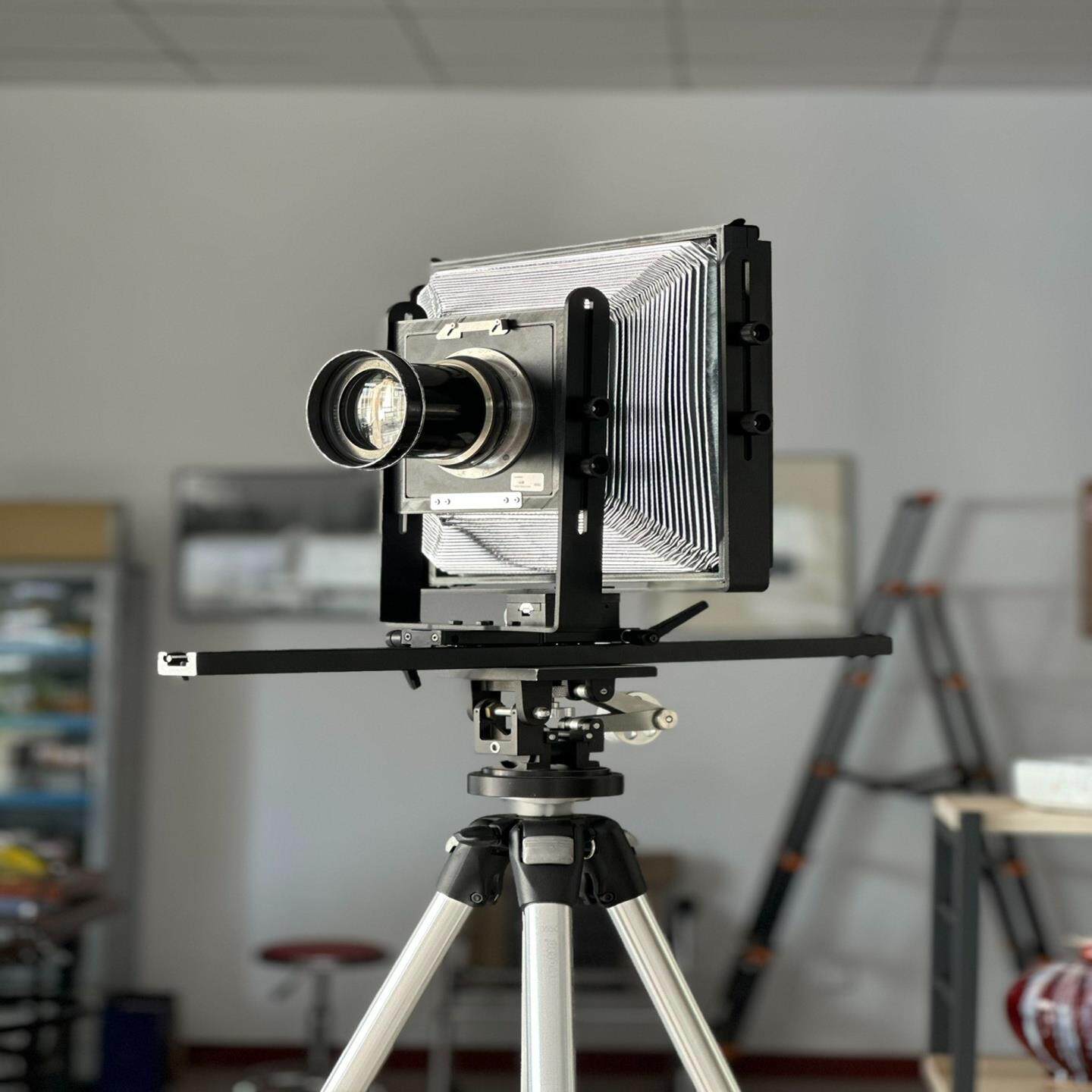 【金利】古铜色810大画幅相机升级版本发布,轨道支架更为粗壮