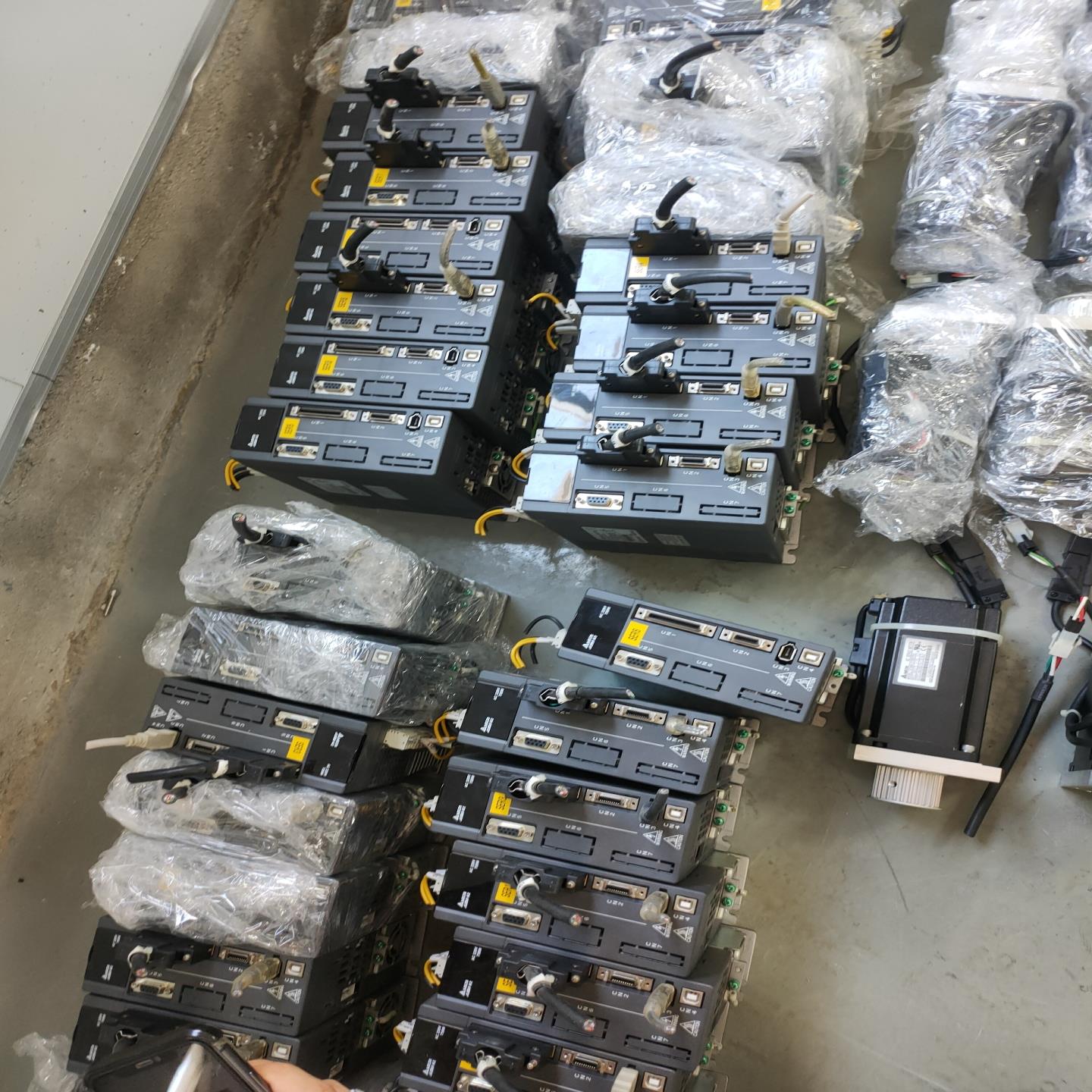 台达伺服A2 750W成色充新，A2-0721-L 电机C1