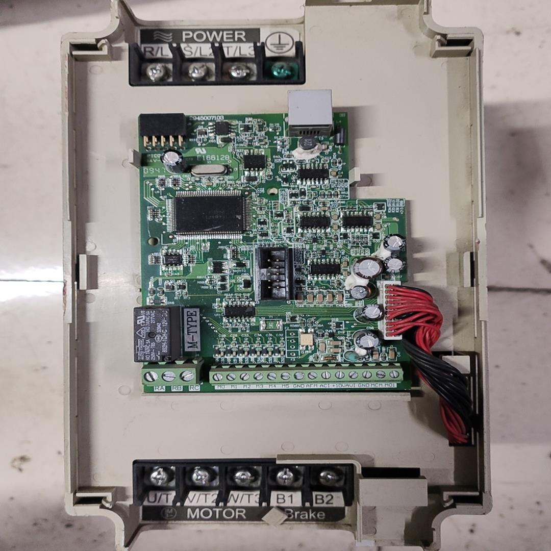 台达变频器，VFD022M21A