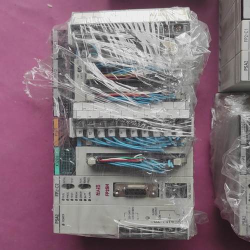 NAiS FP2 FP2SH系列PLC型号如图共7组成色