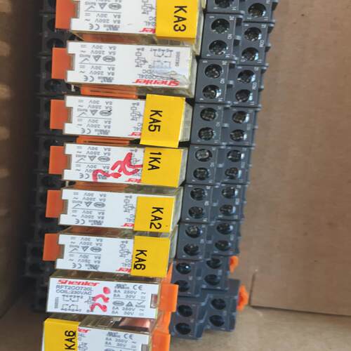 RFT2CO024L薄型继电器和泉通用RJ2S-CL-D24