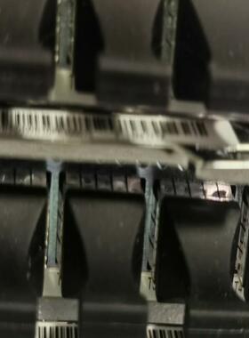 出全新无包TMK1TTA需要联系，全新，背板有些许划痕，不影