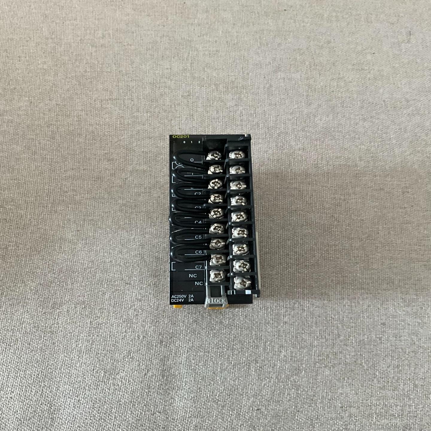 CJ1W-OC201 功能正常