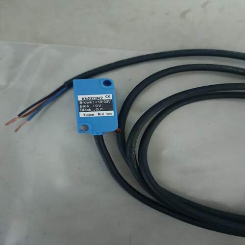 Kinton近接开关KNS03N2，正常使用99新，线长