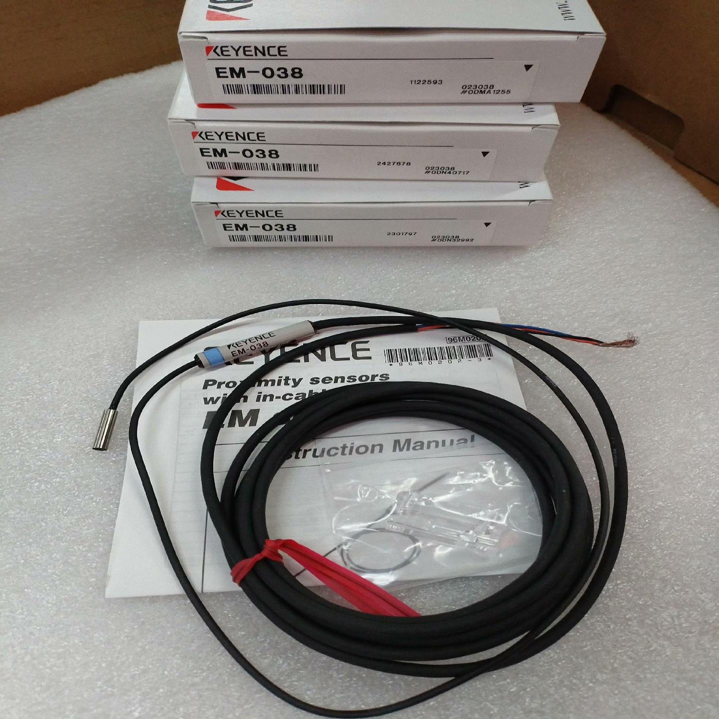 基恩士EM-038传感器全新原装正品