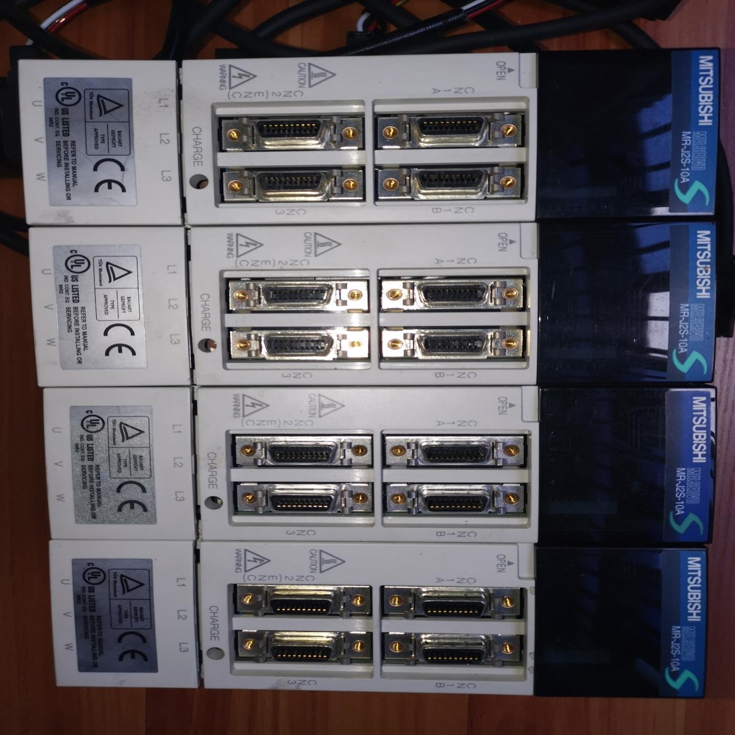 MR-J2S-10A， 100瓦HC-KFS13电机伺服