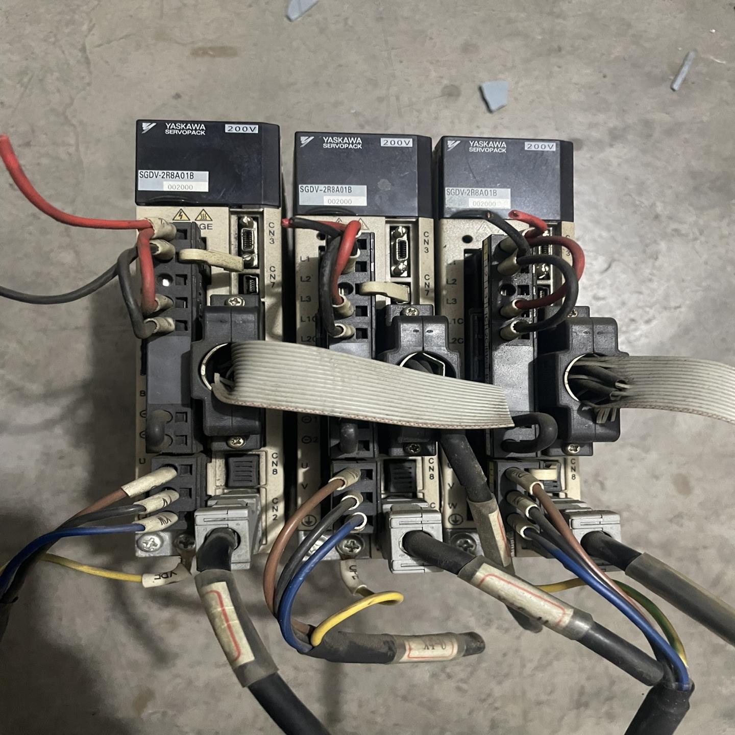 （设备配件）安川驱动器SGDV-2R8A01B002000 400W质量