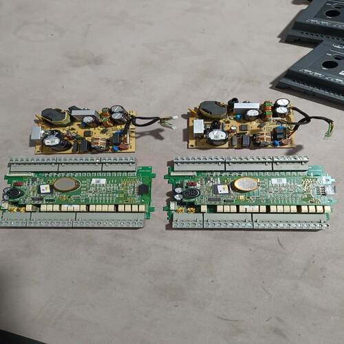 {莱茵电子商行}台达DVP32ES200R  PLC   2套