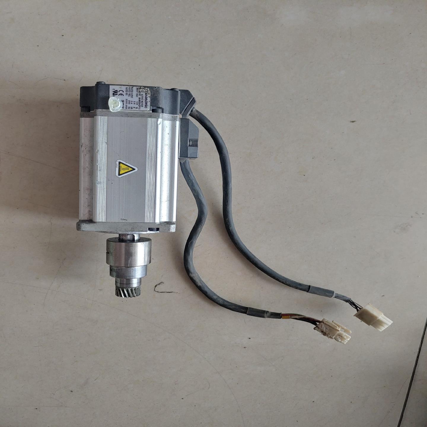 伺服电机 MHMD042P1U 400W 片