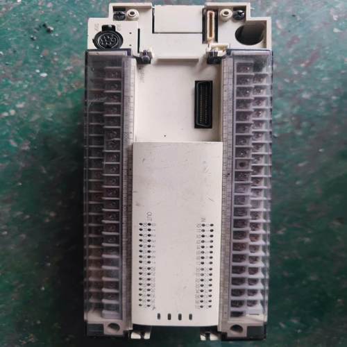 PLC FX2N-64MR-001