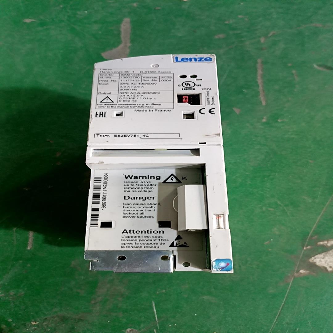 伦茨变频器E82EV751-4C 原装，0.7