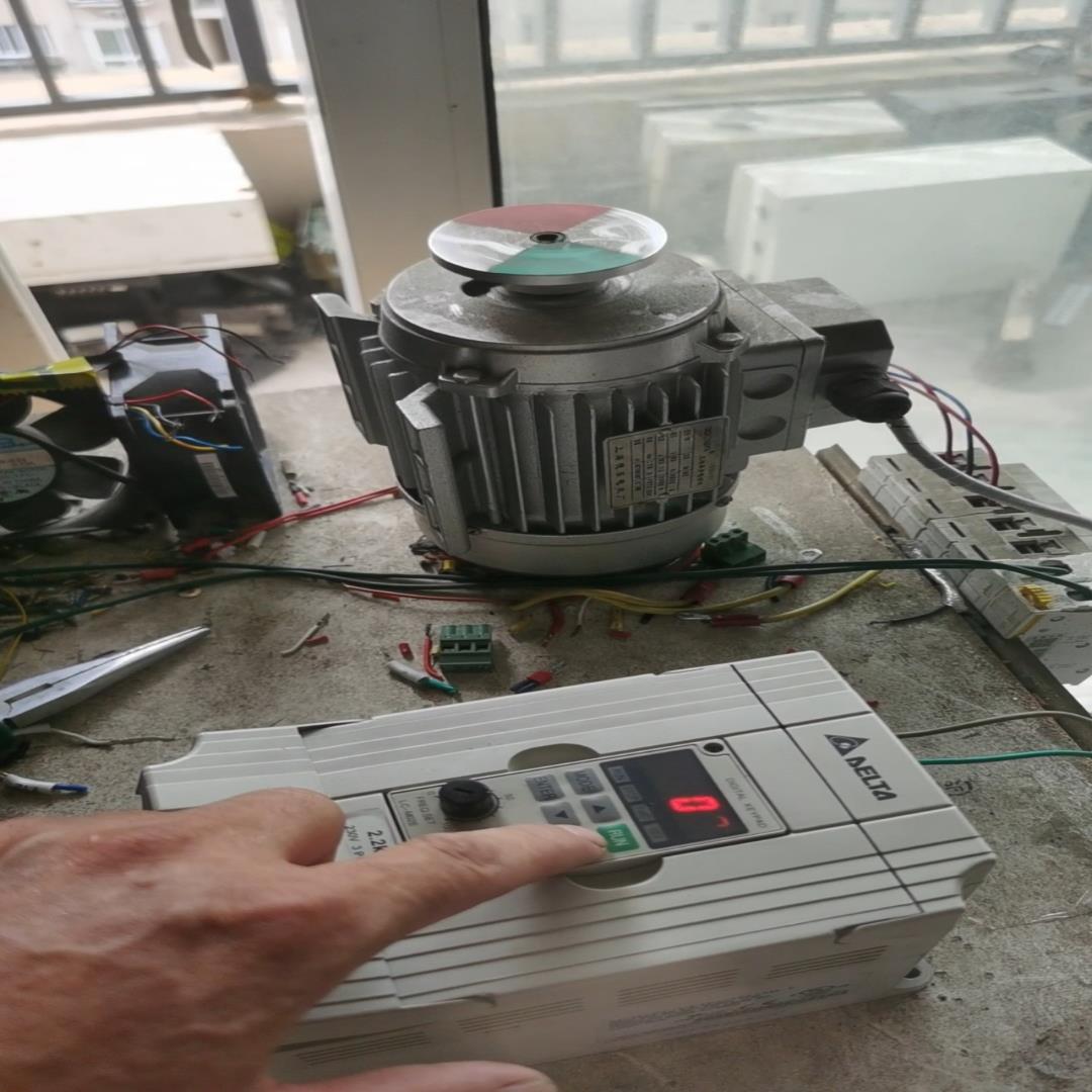 {莱茵电子商行}台达变频器VFD022M23B-Z