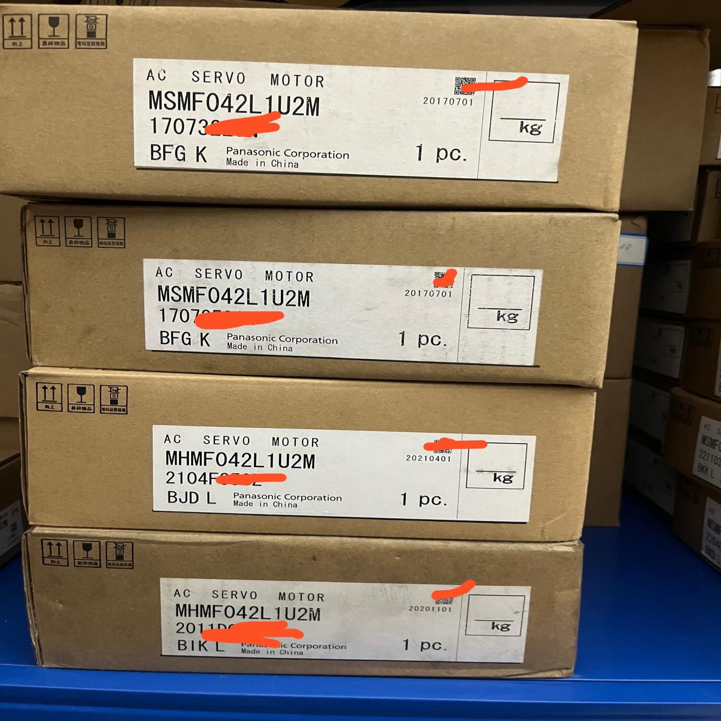 全新原装正品伺服电机MSMF042L1U2M，2台。MH