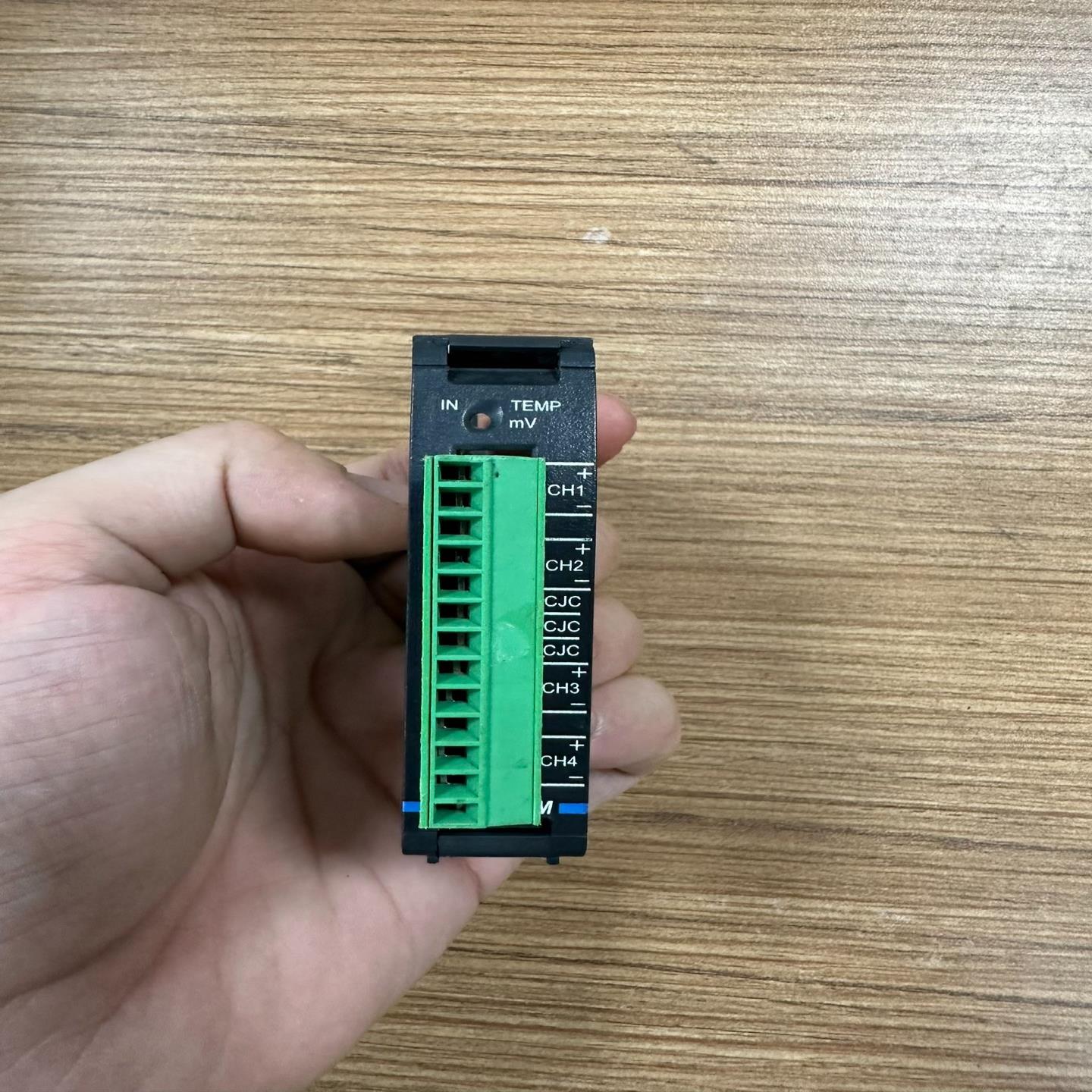 [德峰]F0-04THM  光洋热电偶4通道输入模块，功能完好，端子