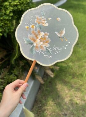 刺绣绣花汉服旗袍舞蹈扇团扇