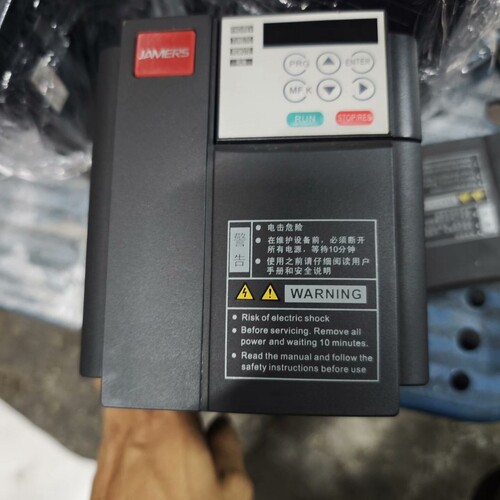 汇川MD210变频器，MD210T0.7B， ~议价