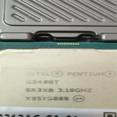 出3颗英特尔G5400T CPU ，英特尔,CPU-PC-G