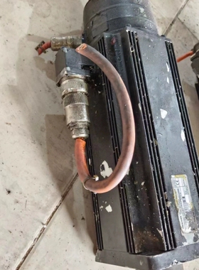 力士乐电机 MAC112C-0-ED-4-C/130-B-0 ~议价