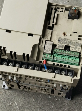 3.7KW变频器3G3MV-A4037详见下图，无面板 ~议价