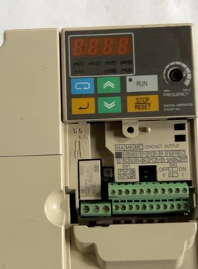 变频器 3G3MV-A4007，1.1千瓦，成色如图， ~议价