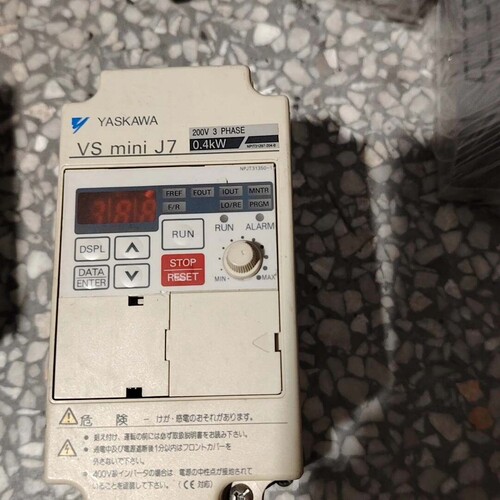 安川变频器CIMR-J7AA20P4实物实图，。外壳 ~议价