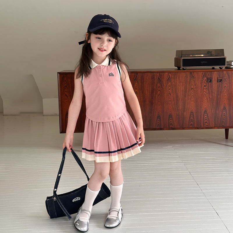 儿童翻领背心+百褶裙两件套