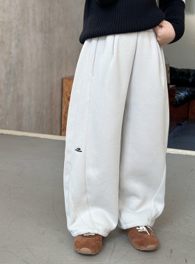 Yumi妈2026冬款儿童加绒刺绣弯刀裤男童加绒加厚拼接卫裤25H141