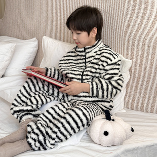 Yumi妈冬季 条纹家居服加厚保暖毛绒睡衣25H116 男童家居服宽松时尚