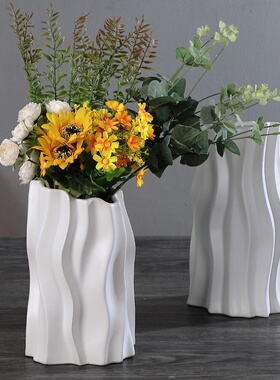 现代北欧冰川白色陶瓷花瓶花器 极简软装家居样板房客厅玄关摆件