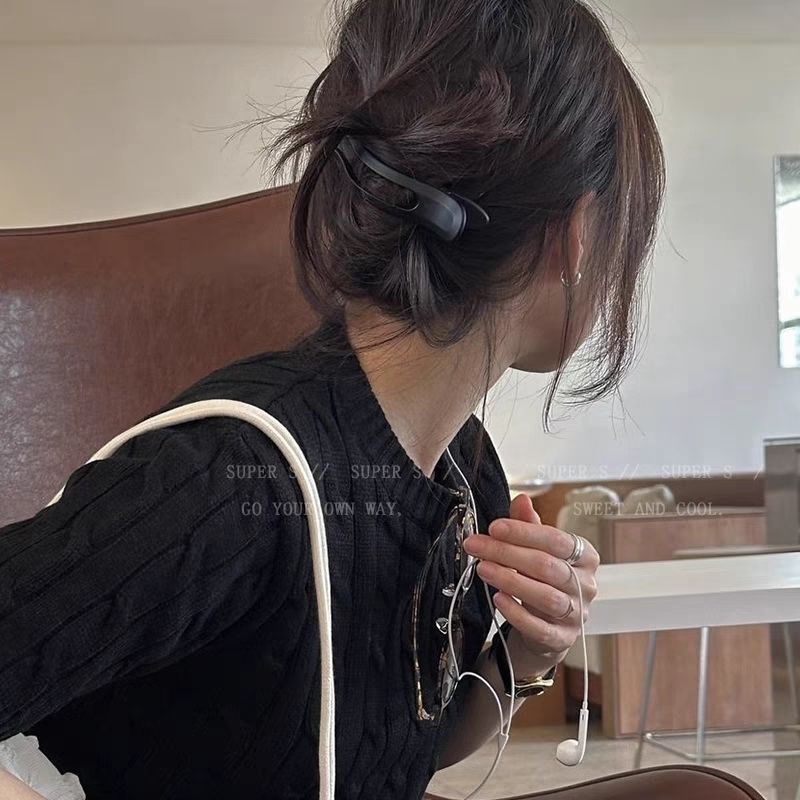 磨砂鸭嘴夹大号后脑勺日韩风发夹高级感女发卡盘发发抓鲨鱼夹头饰