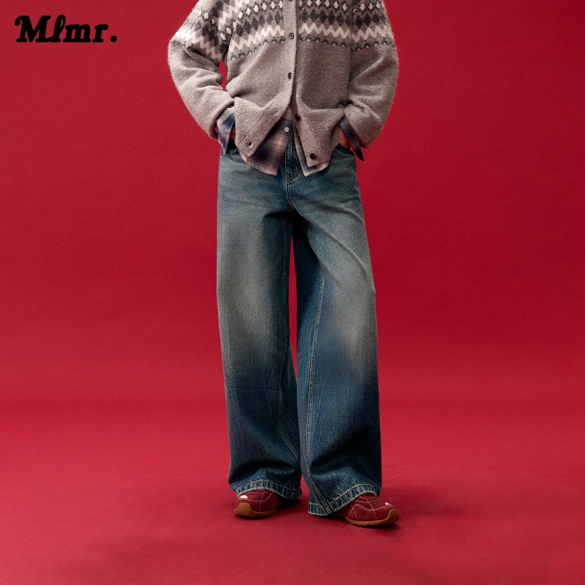 宽松阔腿版型；工字扣门襟；双侧插袋